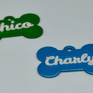 🔹 Personalisierte Alu-Tags – farbenfrohe Anhänger mit Gravur